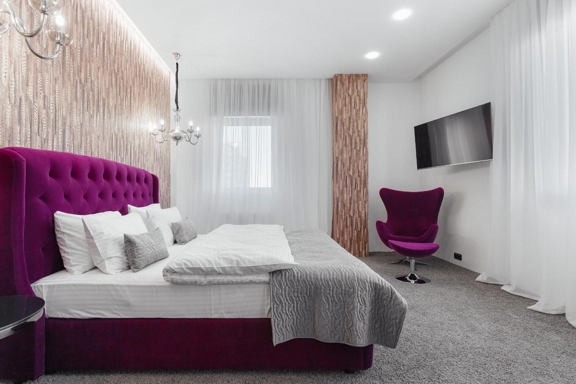 Royal Apartment Odessa Buitenkant foto