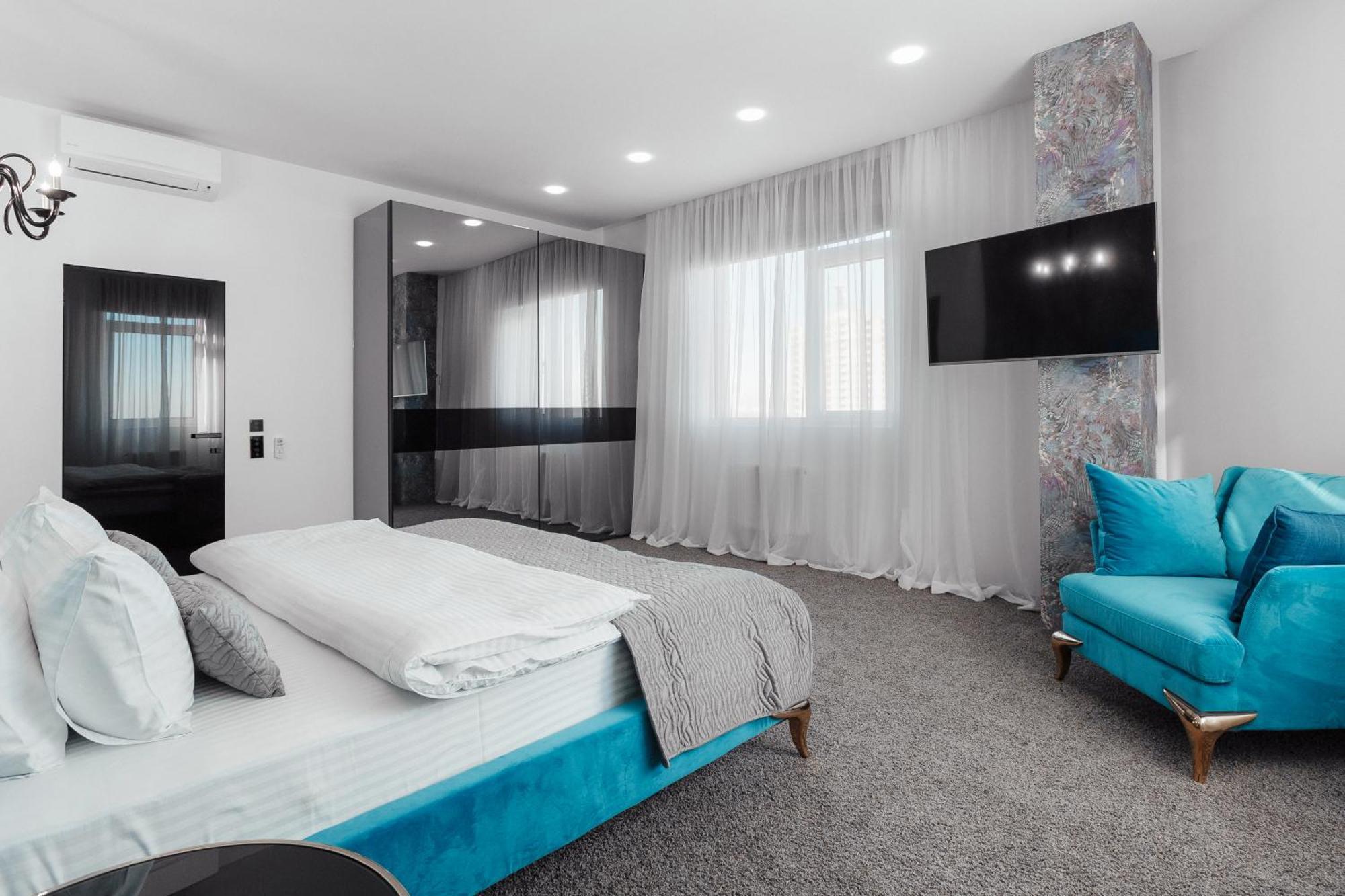 Royal Apartment Odessa Buitenkant foto